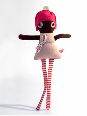 Docka Naomi rosa/cerise